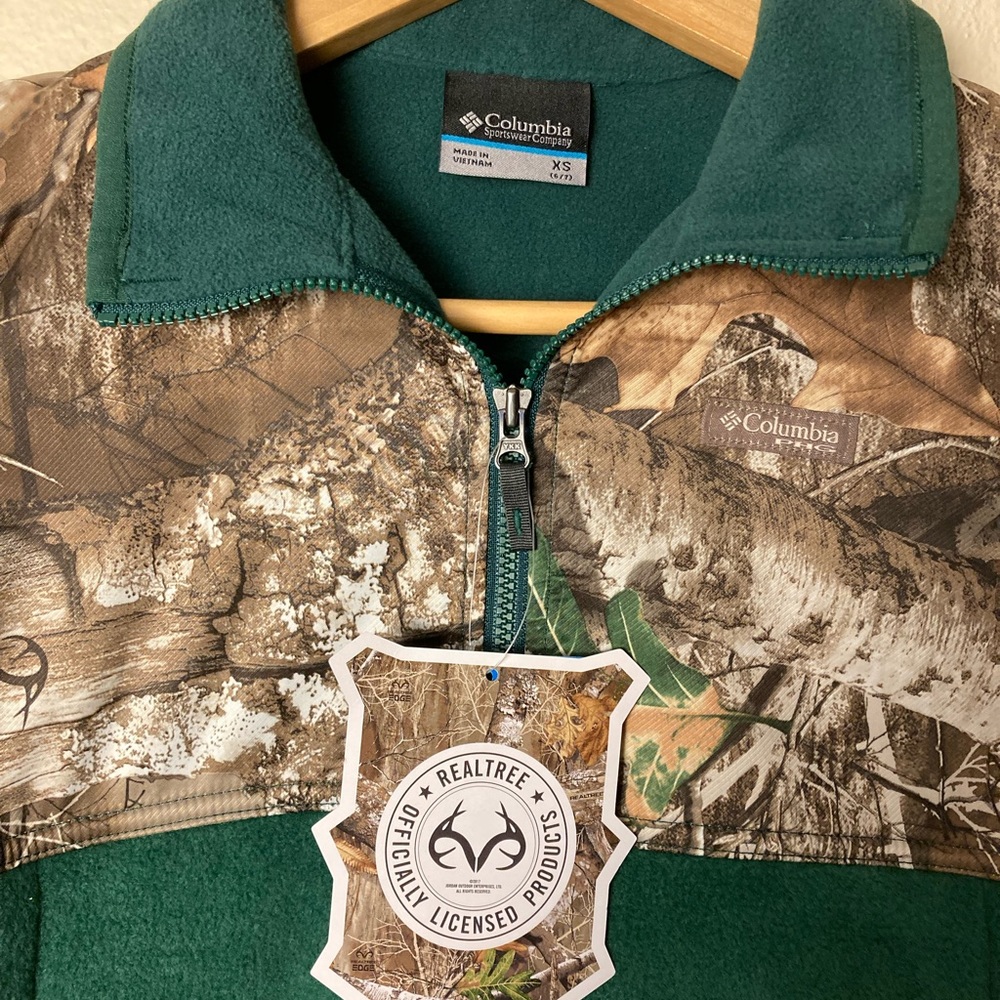 Columbia Realtree Youth Half Zip Fleece Green and Camo Pockets - Picture 2 of 8